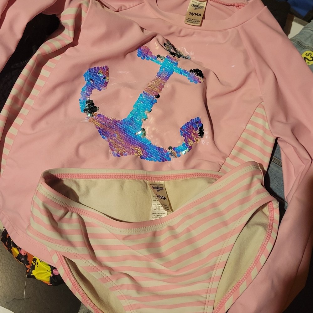 GIRLS SIZE 14 LONG SLEEVE SWIM SUIT